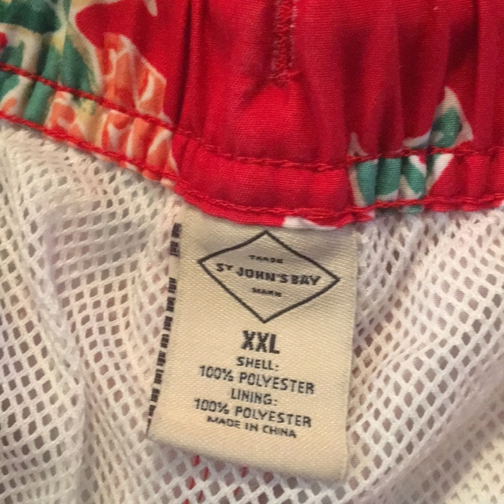St. John’s Bay Men’s Hawaiian Print Swim Trunks - Picture 3 of 5
